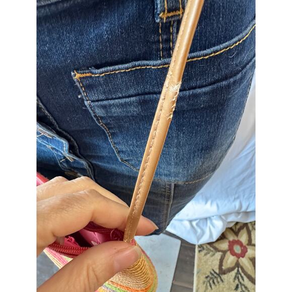 Floral Tapestry Crossbody Handbag – Pink Lining - Picture 6 of 8